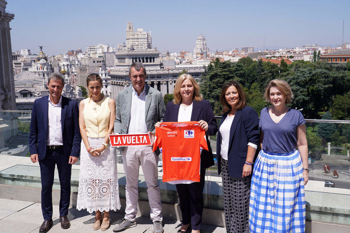 Presentación de la última etapa de La Vuelta en el Ayuntamiento de Madrid
