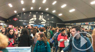 Metro suprimirá las taquillas de las estaciones en abril y los billetes de papel en 2018