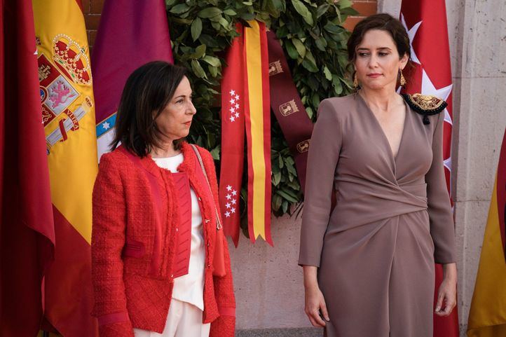 Margarita Robles e Isabel Díaz Ayuso