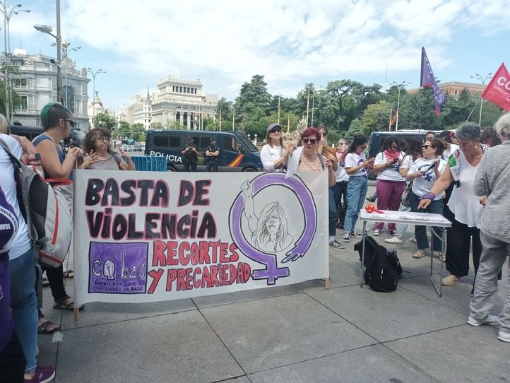 Protesta de la Plataforma de trabajadoras de la Red de atención a las víctimas de violencia de género
