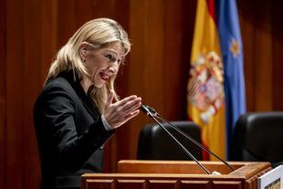 Trabajo acuerda con los sindicatos la subida del SMI hasta los 1.184 euros