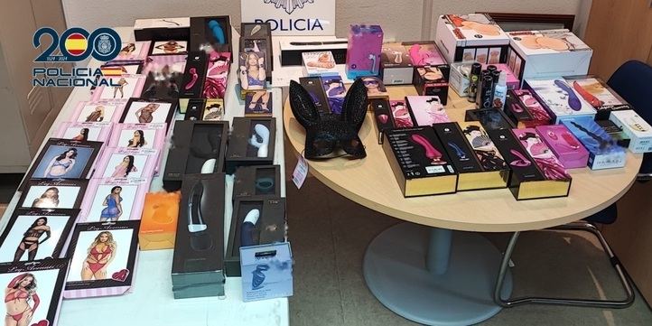 Arrestados los autores del robo de unos 70 juguetes eróticos en un sex-shop de Arganzuela