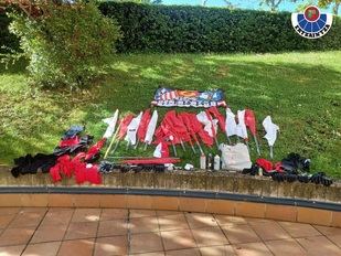 Devueltos a Madrid un centenar de ultras del Atlético por lanzar objetos y mobiliario en Vitoria