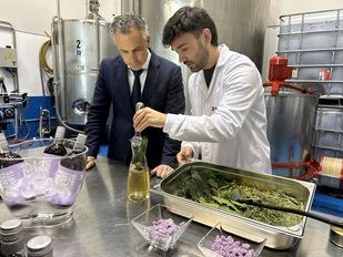 Nace el primer vermú 'chulapo' ahumado con caramelos de violetas