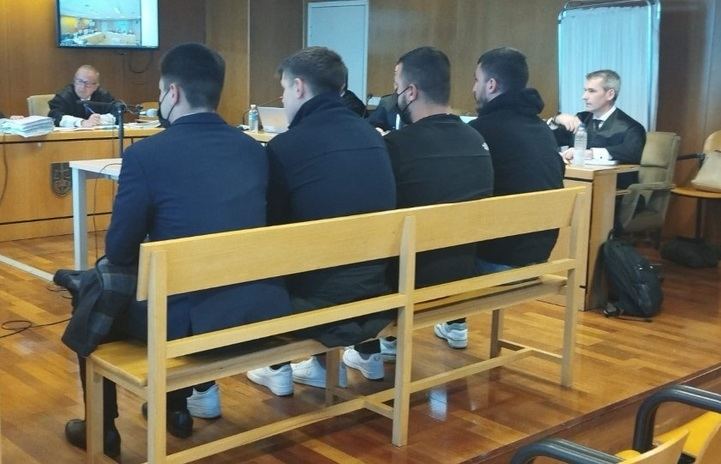 Los cuatro acusados de colgar el muñeco de Vinícius