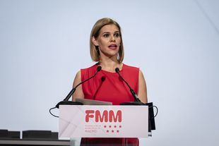 Judith Piquet, presidenta de la FMM y alcaldesa de Alcalá, durante el 40º aniversario de la Federación en julio de 2025