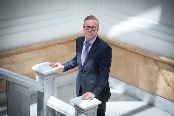 El secretario general del PP de la Comunidad de Madrid, Alfonso Serrano, posa para Europa Press, en el Senado, a 10 de julio de 2025