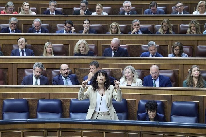 la ministra de Igualdad, Ana Redondo, en el Congreso