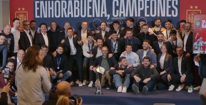 La Federación homenajea a los campeones de Europa de fútbol sala