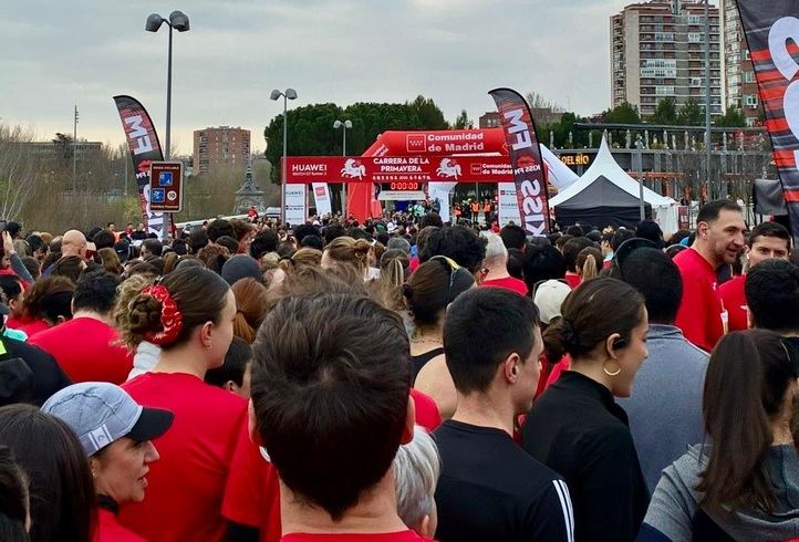 Una multitud de corredores lleva el galope del Caballo de Fuego a la Casa de Campo