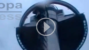 Espectaculares imágenes del incendio del Faro de Moncloa