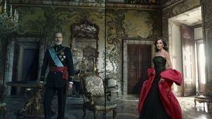 El Banco de España expone los retratos de Felipe VI y Letizia fotografiados por Annie Leibovitz