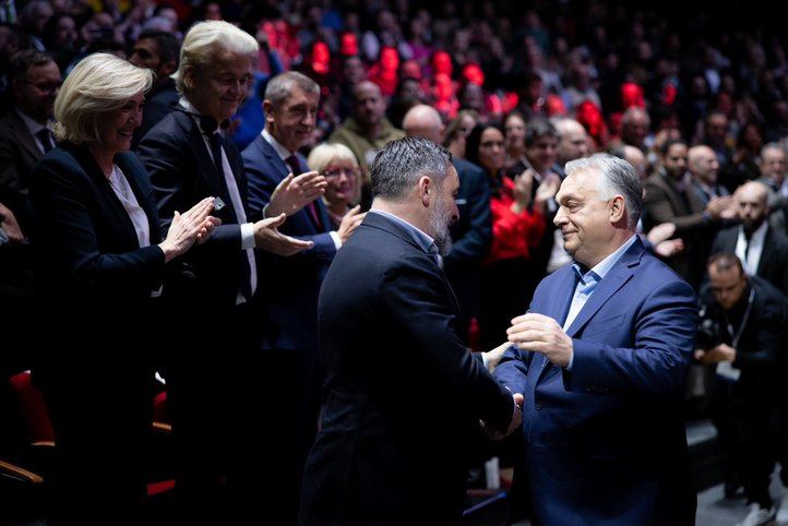 Marine Le Pen, Geert Wilders, Santiago Abascal y Viktor Orbán durante la cumbre 'Patriots' en Madrid.
