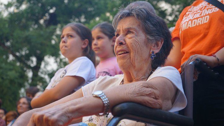 Maricarmen, la vecina de 87 años del barrio de Retiro amenazada con un desahucio.