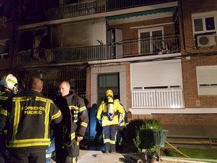 Incendio en Carabanchel: rescate de vecinos y 24 atenciones del Samur