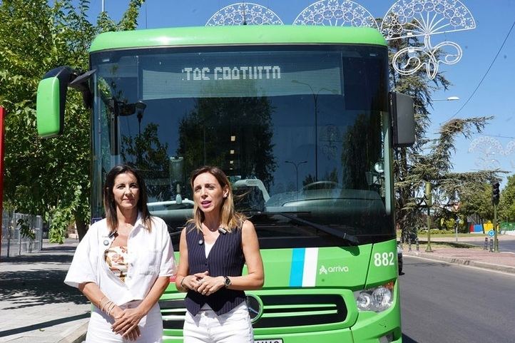 La alcaldesa de Alcorcón, Candelaria Testa, y la concejal, Trinidad Castillo