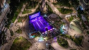 Cine, música y gastronomía al aire libre en Plaza de España
