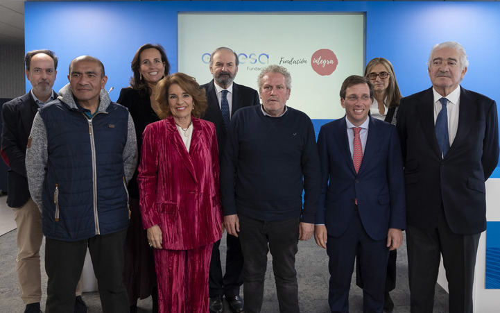 Presentación del lanzamiento de la nueva edición de 'Cambiando vidas'