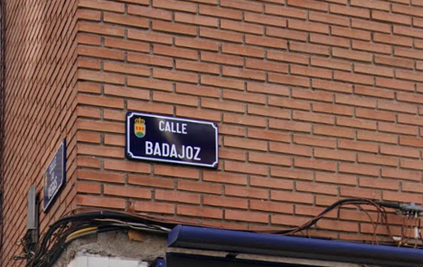 Letrero de la calle Badajoz en Alcorcón