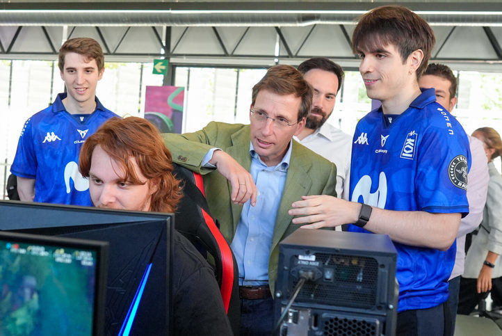 Almeida ha recibido en el Esports Center del Campus del Videojuego a los cuatro equipos clasificados para la gran final de la LEC Summer Finals 2025