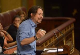 Pablo Iglesias carga duramente contra Rajoy y exige a Sánchez que intente un gobierno alternativo