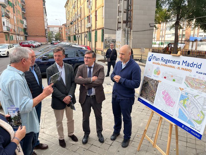 Visita al barrio de Begoña donde actuará el Plan Regenera Madrid