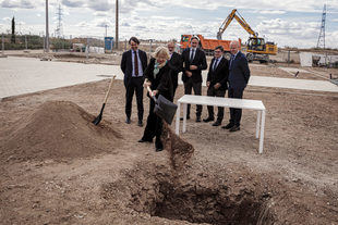 Primera piedra de las obras de urbanización de la etapa 2 de Los Cerros