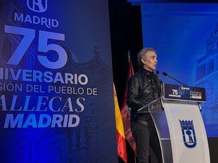 Ramoncín, en el acto del 75 aniversario de la adhesión de Vallecas a Madrid
