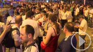La hinchada del Real Madrid celebra el título de la Copa del Rey en Cibeles