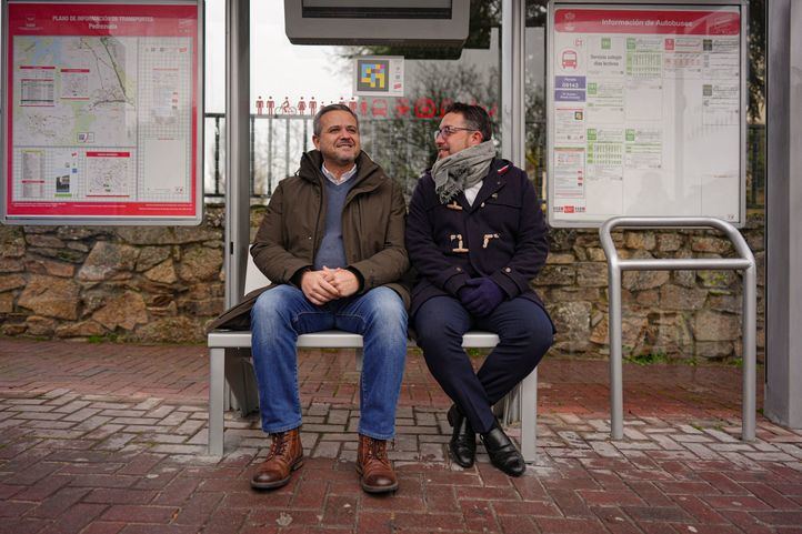 La localidad ha recibido la visita del consejero de Vivienda, Transportes e Infraestructuras, Jorge Rodrigo.