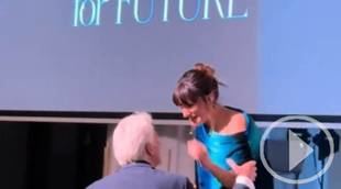 Richard Gere sorprende a Rozalén tras su emotiva actuación en la gala ‘Elle for Future’