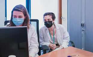 Sanitarios y pacientes sufren la caída del sistema informático de Atención Primaria