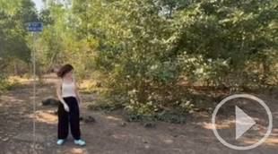 Ayuso visita Tailandia: "¡Ni hoz ni martillo...! ¡Aquí, libertad!"