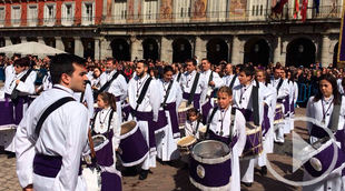 Ruido de tambores en la Plaza Mayor