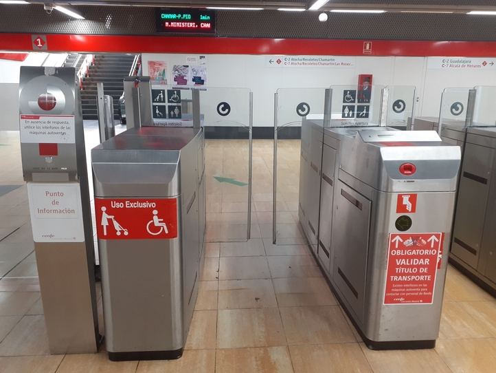 Torno asistido en la estación de Cercanías de Coslada