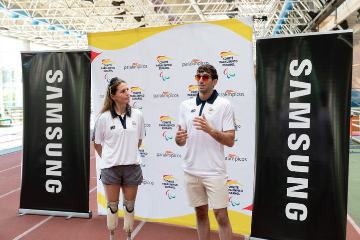 La atleta Sara Andrés y el judoka Sergio Ibáñez, ambos deportistas paralímpicos