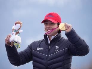 Audrey Pascual con la medalla de oro de la Combinada en los JJPP Milán-Cortina 2026