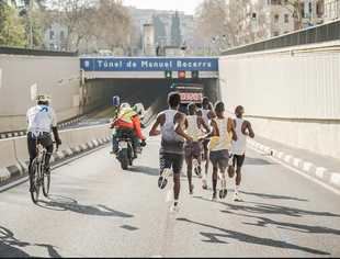 Un total de 93 corredores atendidos y 8 trasladados al hospital durante el Movistar Madrid Medio Maratón
