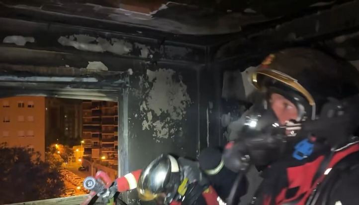 Un incendio en una vivienda en Fuenlabrada deja un herido leve por inhalación de humo