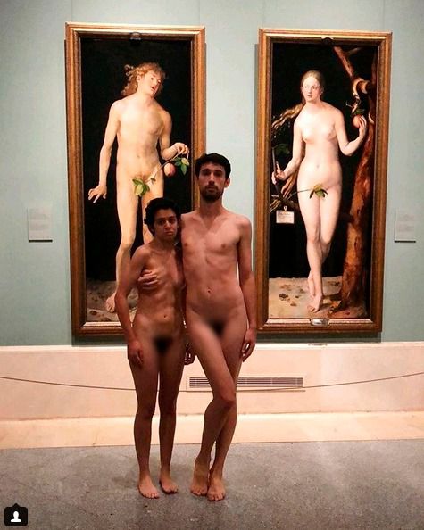 Los activistas Adrián Pino y Jet Brül se han desnudado en el Museo de El Prado (Foto: Instagram Adrián Pino)