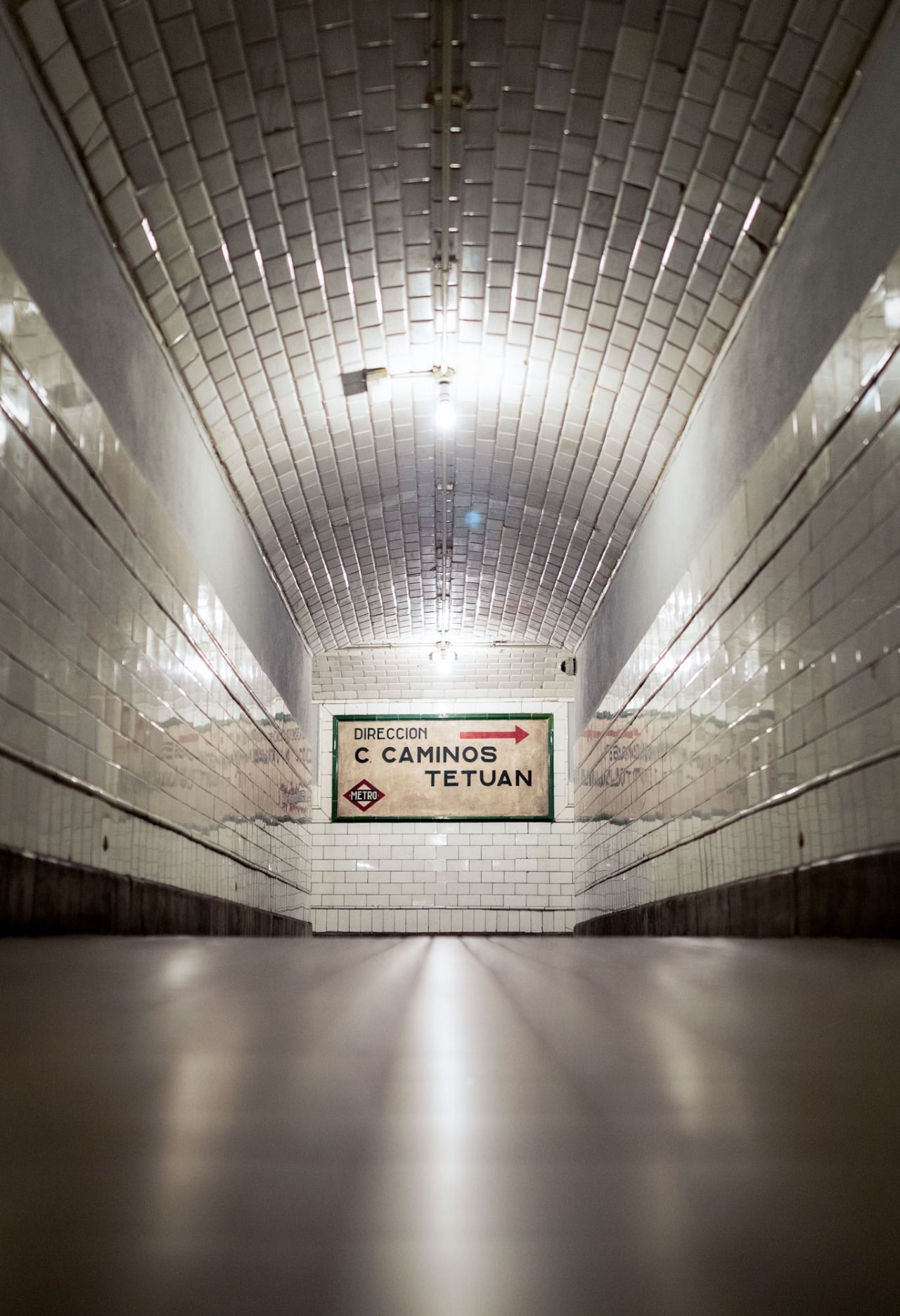 Pasillo de la estación de Chamberí en la actualidad. (Autor: Kike Rincón)