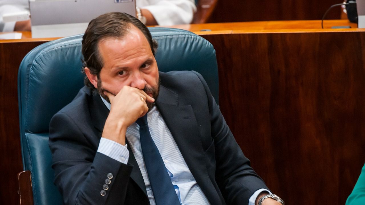 Diego San Juan Benito ya sentado en su escaño (Foto: Chema Barroso)