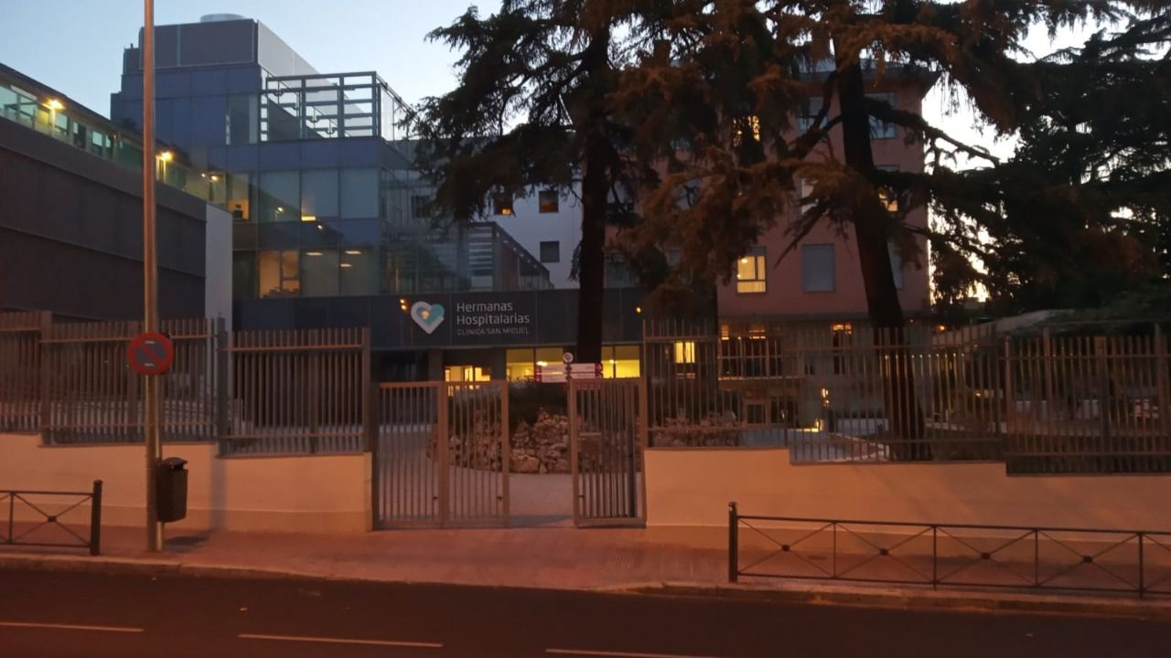 La clínica psiquiátrica de Ciudad Lineal ha despertado con total normalidad tras el incendio registrado anoche en una de las habitaciones.