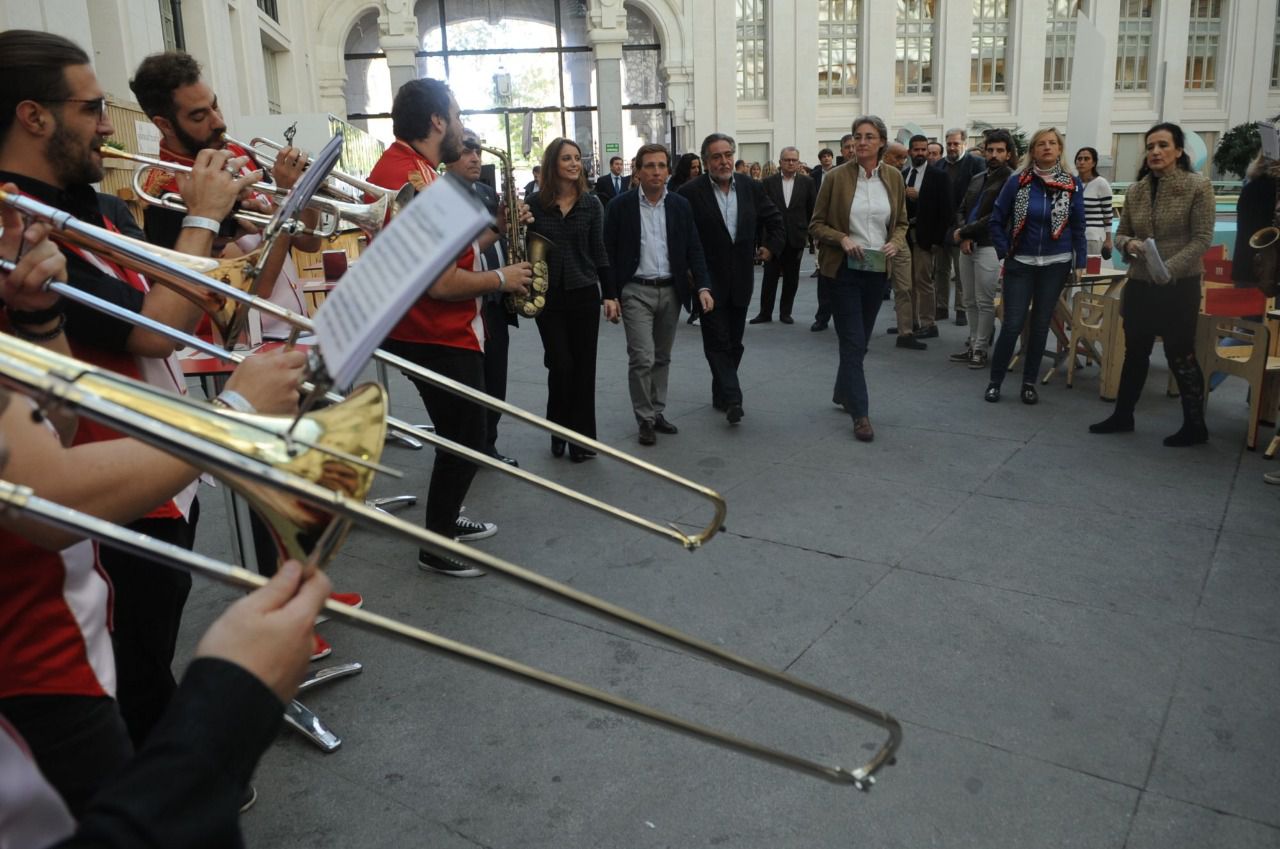 José Luis Martínez-Almeida, Andrea Levy, Pepu Hernández y Marta Higueras llegan a la presentación. (Foto: Chema Barroso)