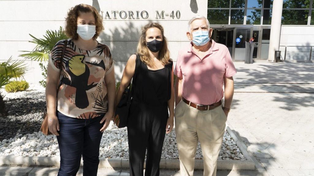  Carolina Pulido, Félix López Rey y Esther Gómez, en contra del horno crematorio en Villaverde
