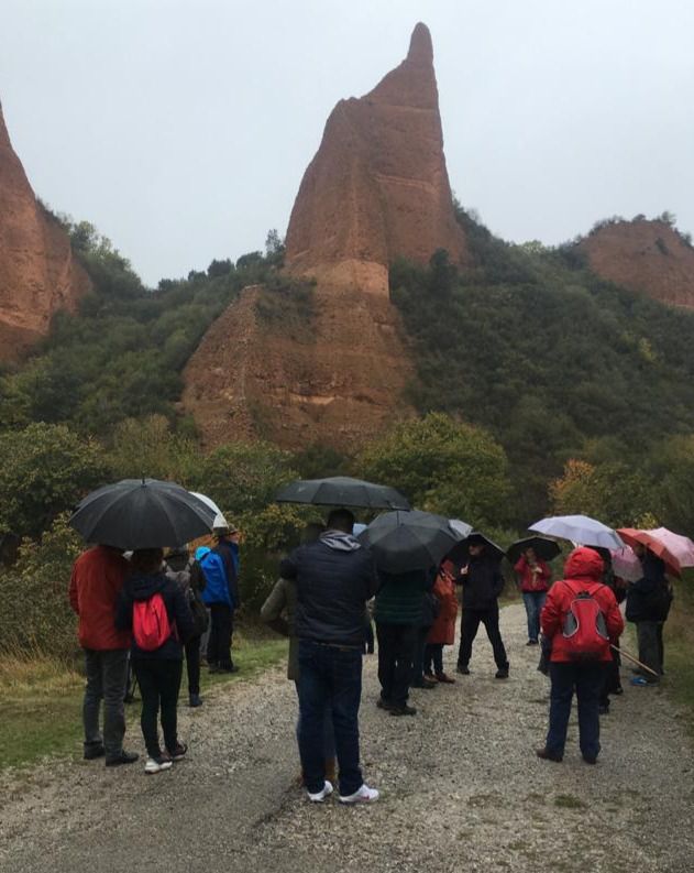Visita de la AJAM a las murallas de Madrid