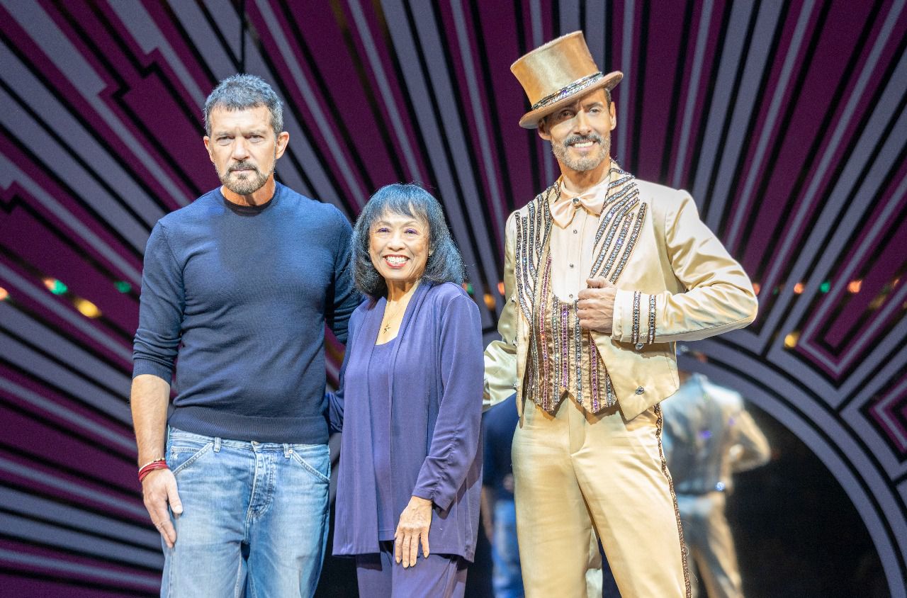 Antonio Banderas con Baayork Lee y Manuel Bandera