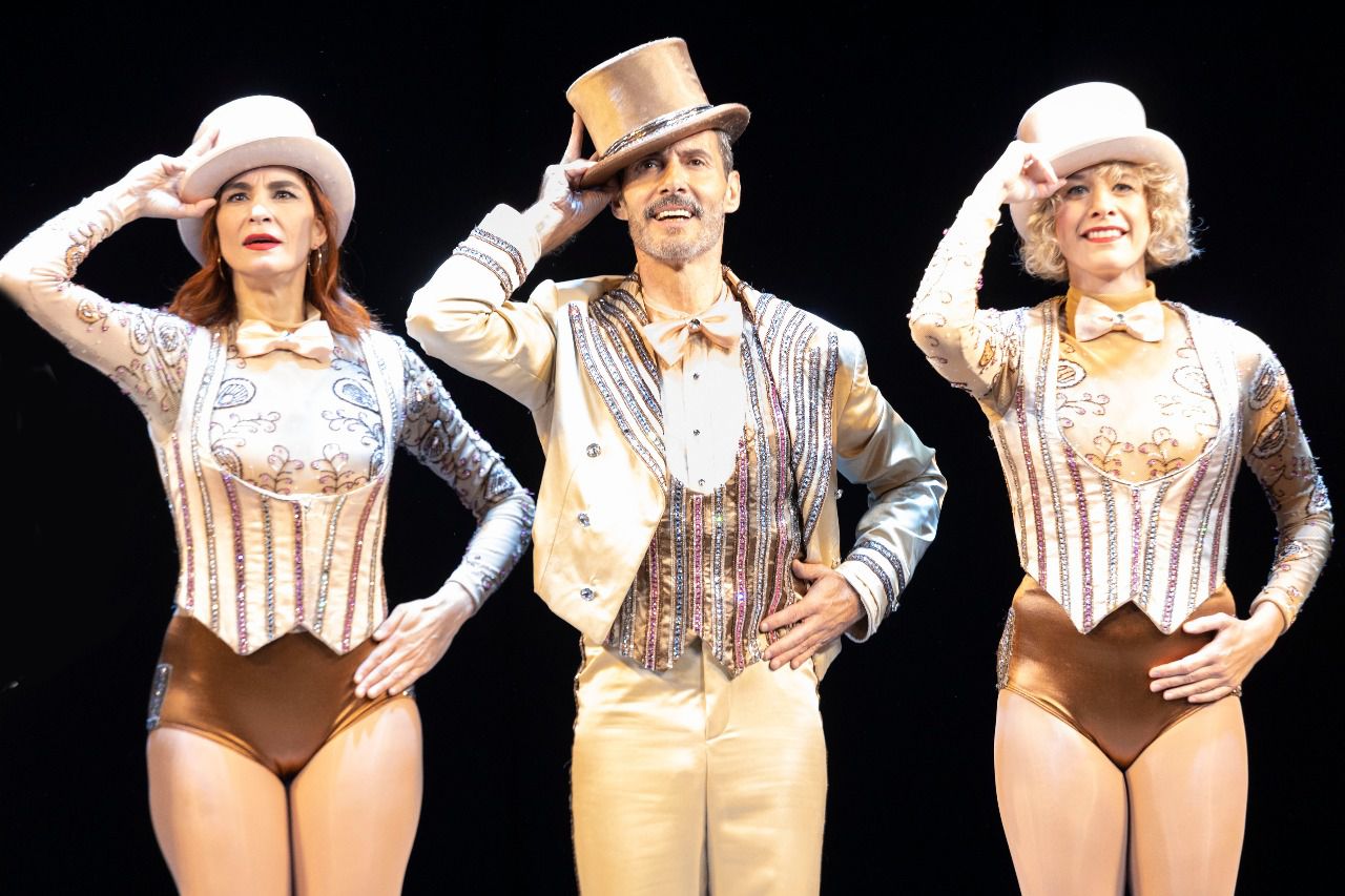 Manuel Bandera da vida al coreógrafo y director