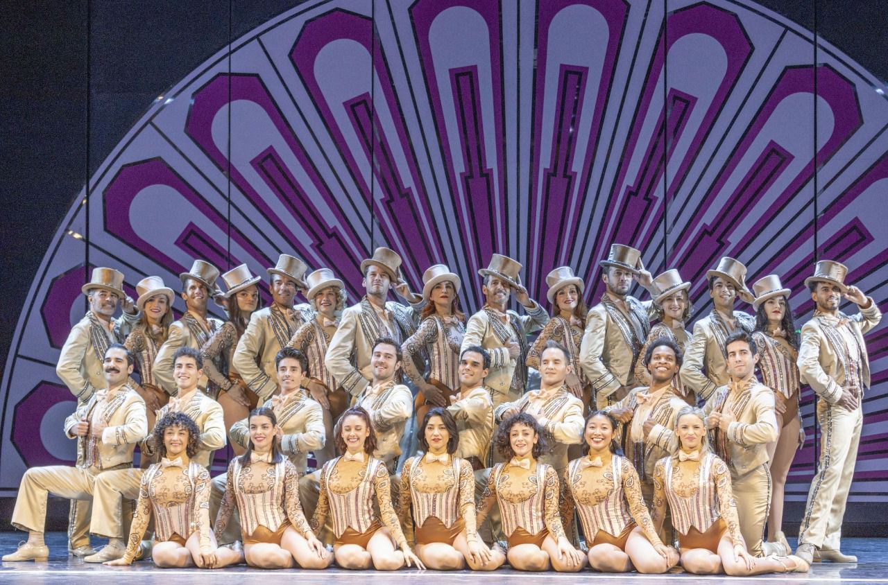 Todo el elenco del musical