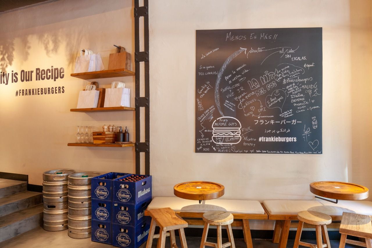 Local de Frankie Burgers